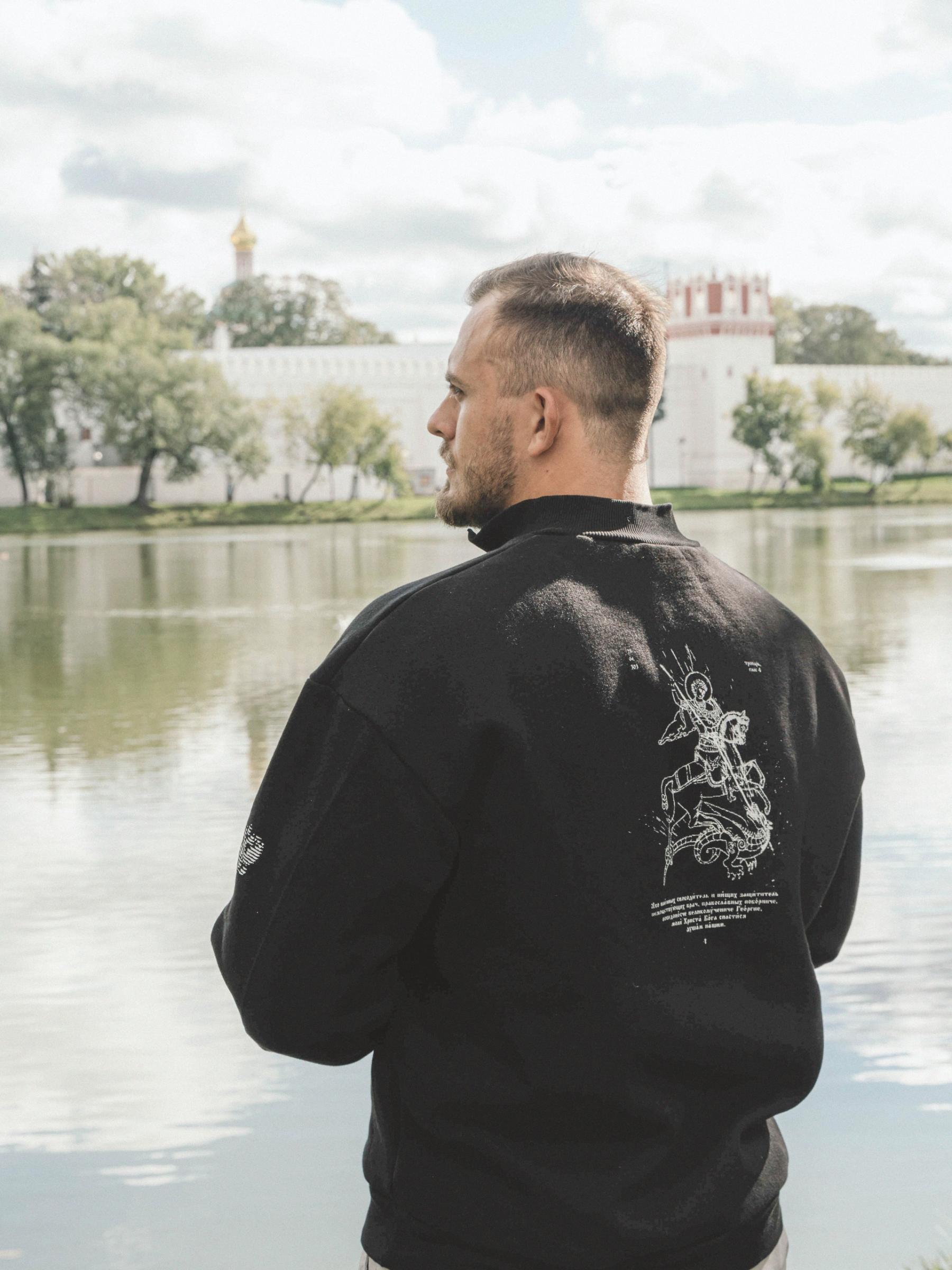 Зип свитшот "Победоносец"  Черный